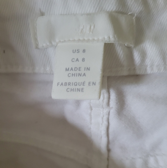 H&M White Distressed Raw Hem High Rise Jean Shorts Size 8 - Picture 3 of 4